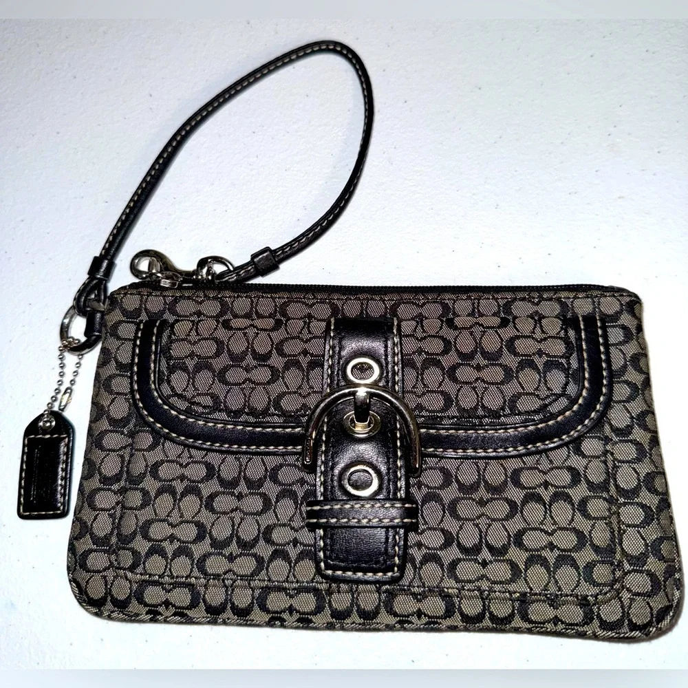 Coach Black Signature Mini C Soho Jacquard Canvas Buckle Clutch Wristlet Wallet